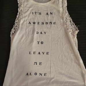 Size Medium Aeropostale Lace-Trimmed Graphic Tank
